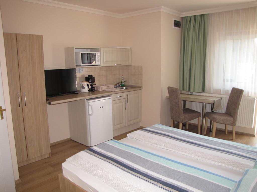 Csilla Apartman Hajdúszoboszló Exterior foto