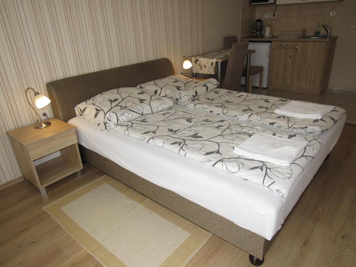 Csilla Apartman Hajdúszoboszló Exterior foto